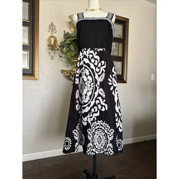 Women's Black & White Sun Dress | Resort Vacay Floral Medallion Print | … - Picture 5 of 16